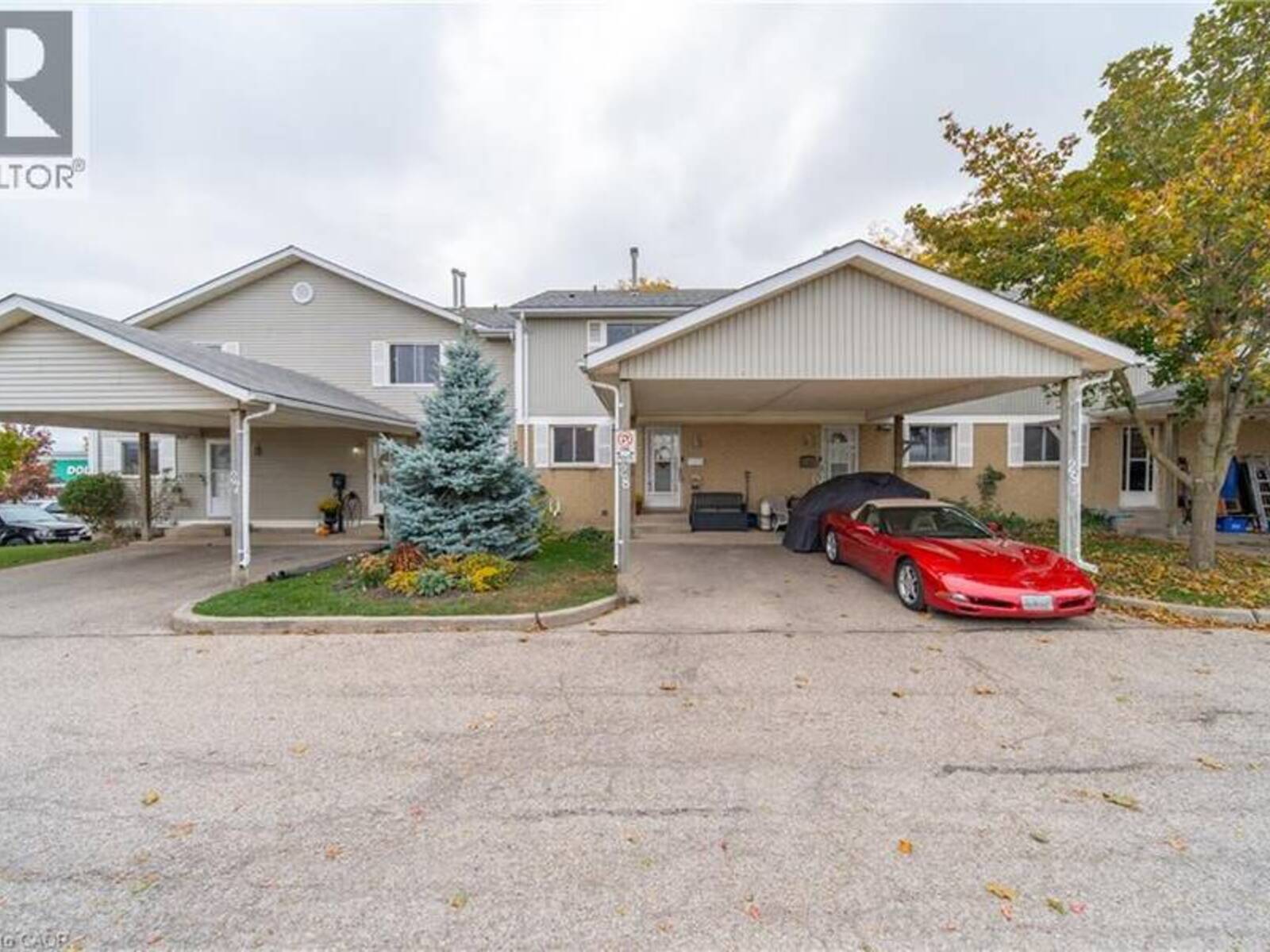 255 NORTHLAKE Drive Unit# 28, Waterloo, Ontario N2V 1Z2