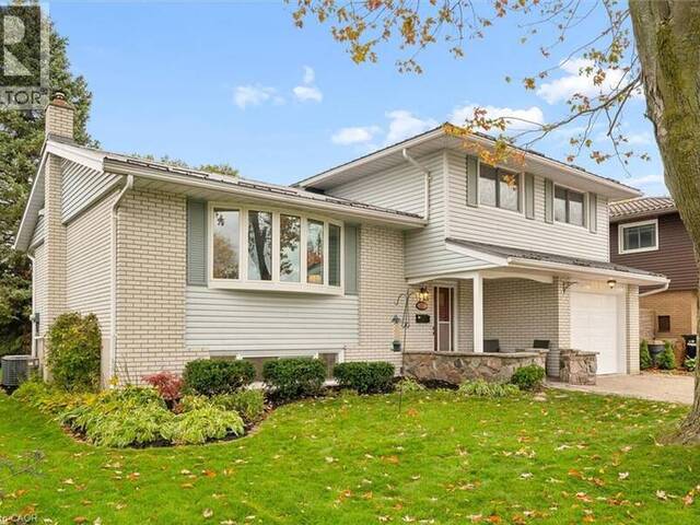 127 GAY Crescent Kitchener Ontario, N2A 2C2 - Property For Sale