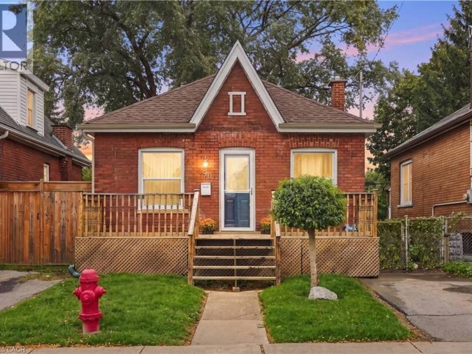 90 LONDON Street N, Hamilton, Ontario L8H 4B5