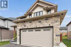 160 WALSH Street | Arthur Ontario | Slide Image Two