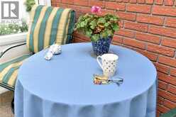 137 FIELDING Crescent | Hamilton Ontario | Slide Image Twenty-one