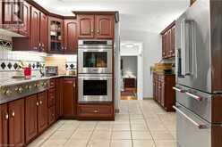 29 WOODSIDE Drive | Hamilton Ontario | Slide Image Twelve