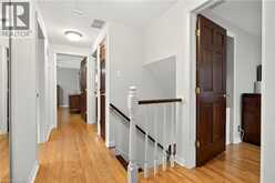 29 WOODSIDE Drive | Hamilton Ontario | Slide Image Eighteen