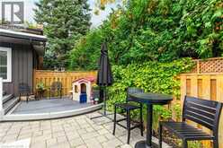 29 WOODSIDE Drive | Hamilton Ontario | Slide Image Thirty-four