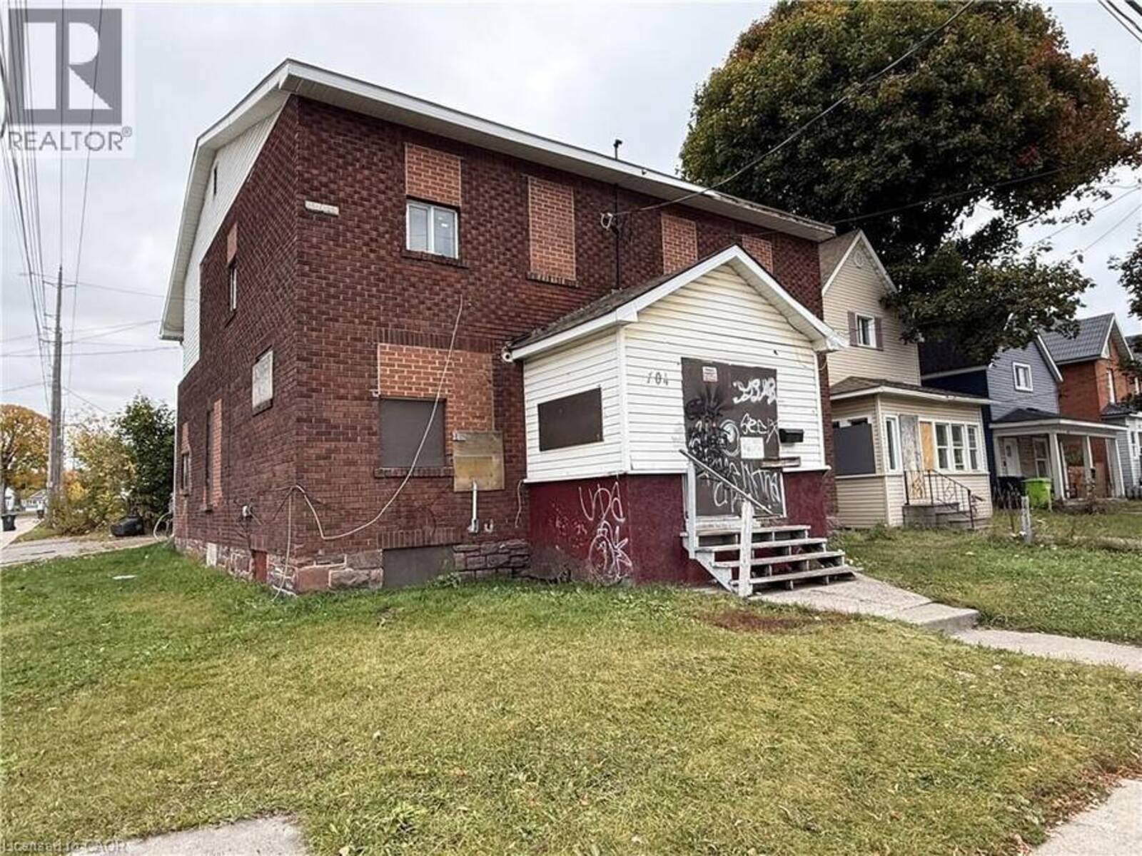 104 ALBERT Street E, Sault Ste. Marie, Ontario P6A 2J1