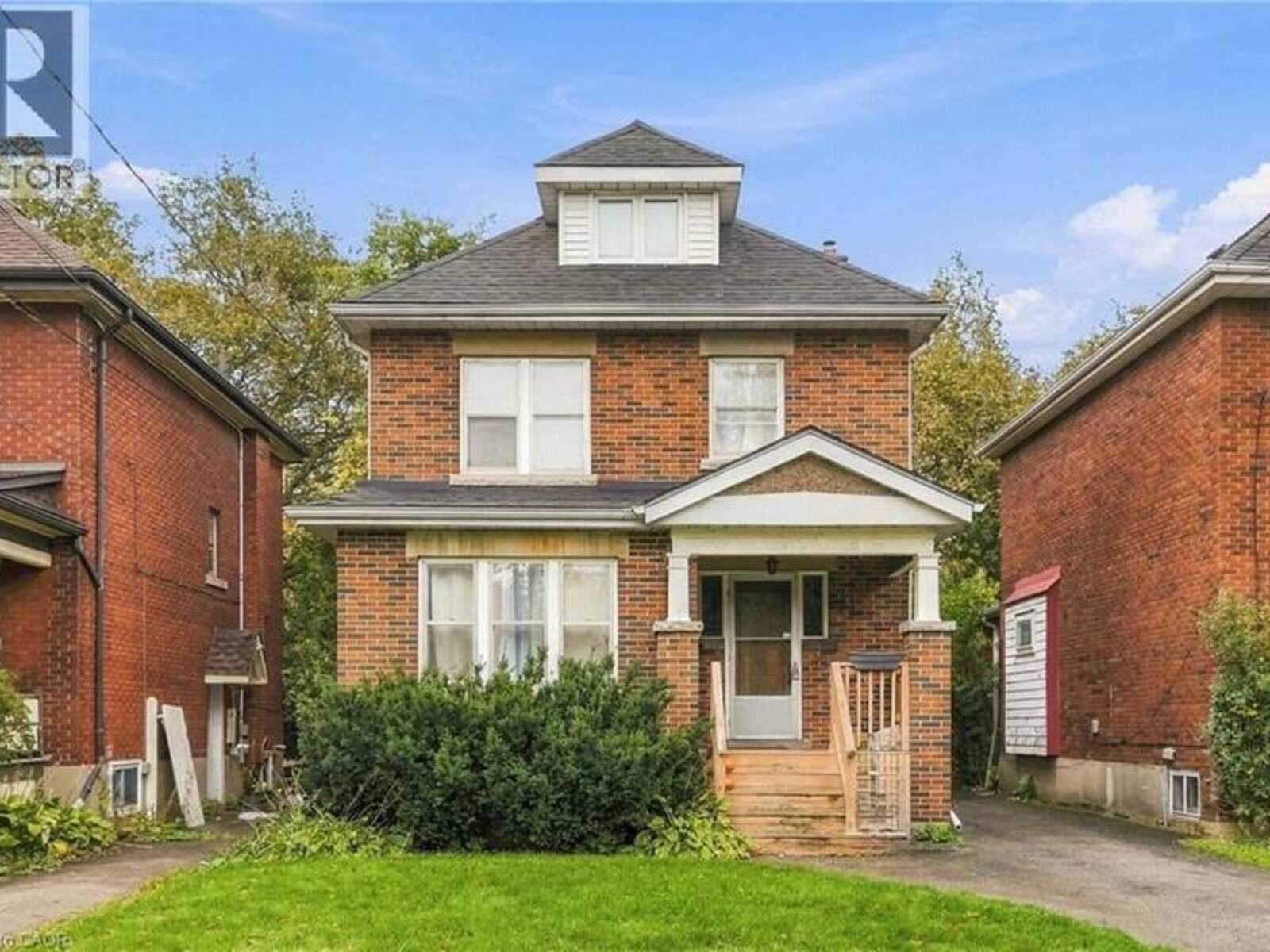 44 DALEWOOD Crescent, Hamilton, Ontario L8S 4B6