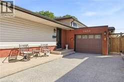 2432 CYPRUS Avenue | Burlington Ontario | Slide Image Three