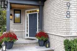 98 MOORE Crescent | Ancaster Ontario | Slide Image Three