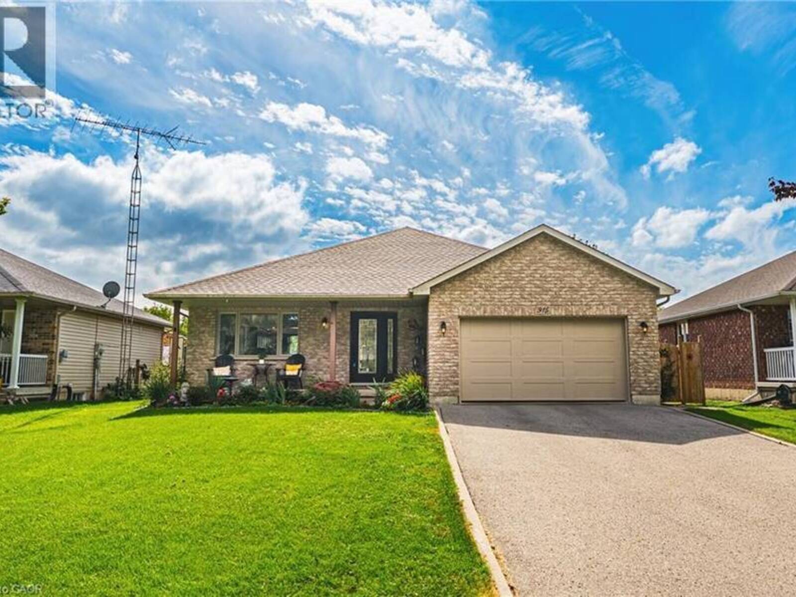 915 ST GEORGE Street, Port Dover, Ontario N0A 1N0