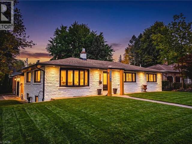 915 TANAGER Avenue Burlington Ontario, L7T 2Y1 - 4 Bedrooms Home For Sale