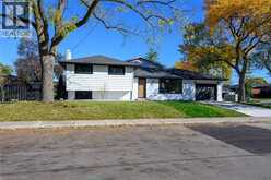 4 BERMUDA Court | Hamilton Ontario | Slide Image Two