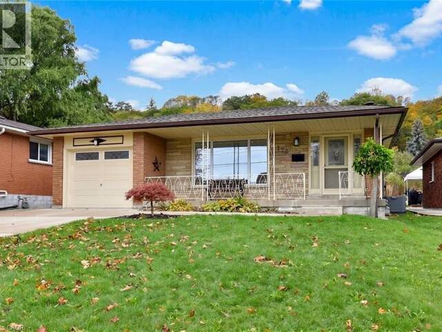176 KIMBERLY Drive Hamilton Ontario, L8K 4L1 - 5 Bedrooms Home For Sale