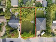 10 HAMILTON Street | Bayfield Ontario | Slide Image Two