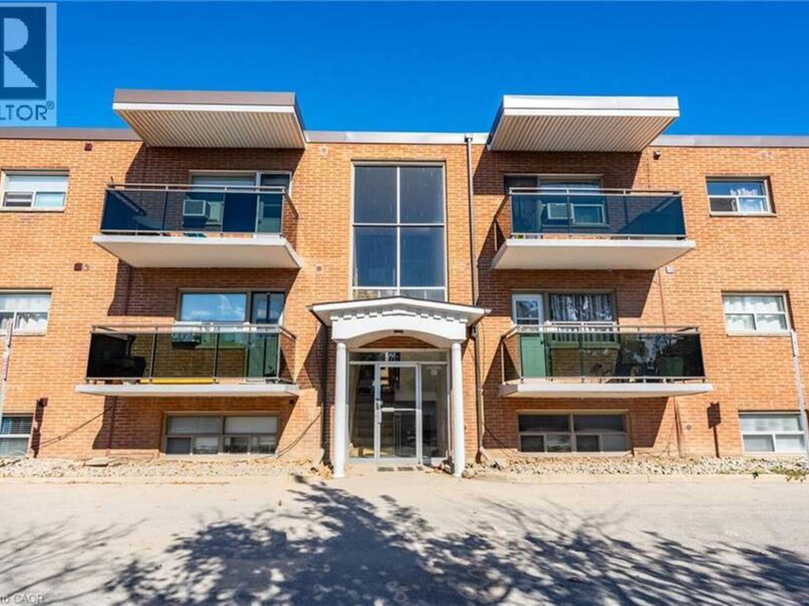 264 OAKDALE Avenue Unit# 102, St. Catharines, Ontario L2P 2K4