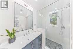 869 CONDOR Drive | Burlington Ontario | Slide Image Seventeen