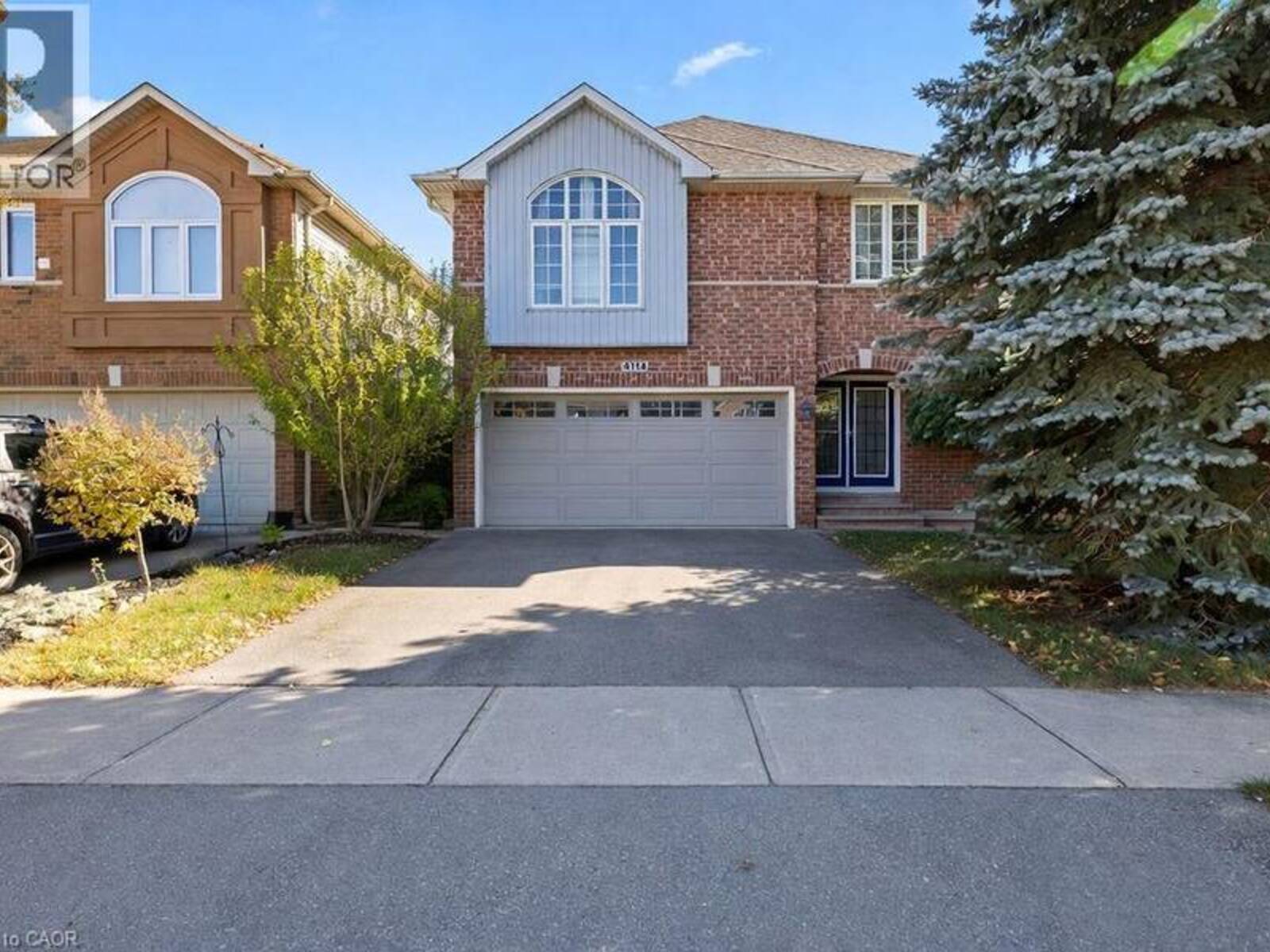 4114 PINCAY OAKS Lane, Burlington, Ontario L7M 4L6