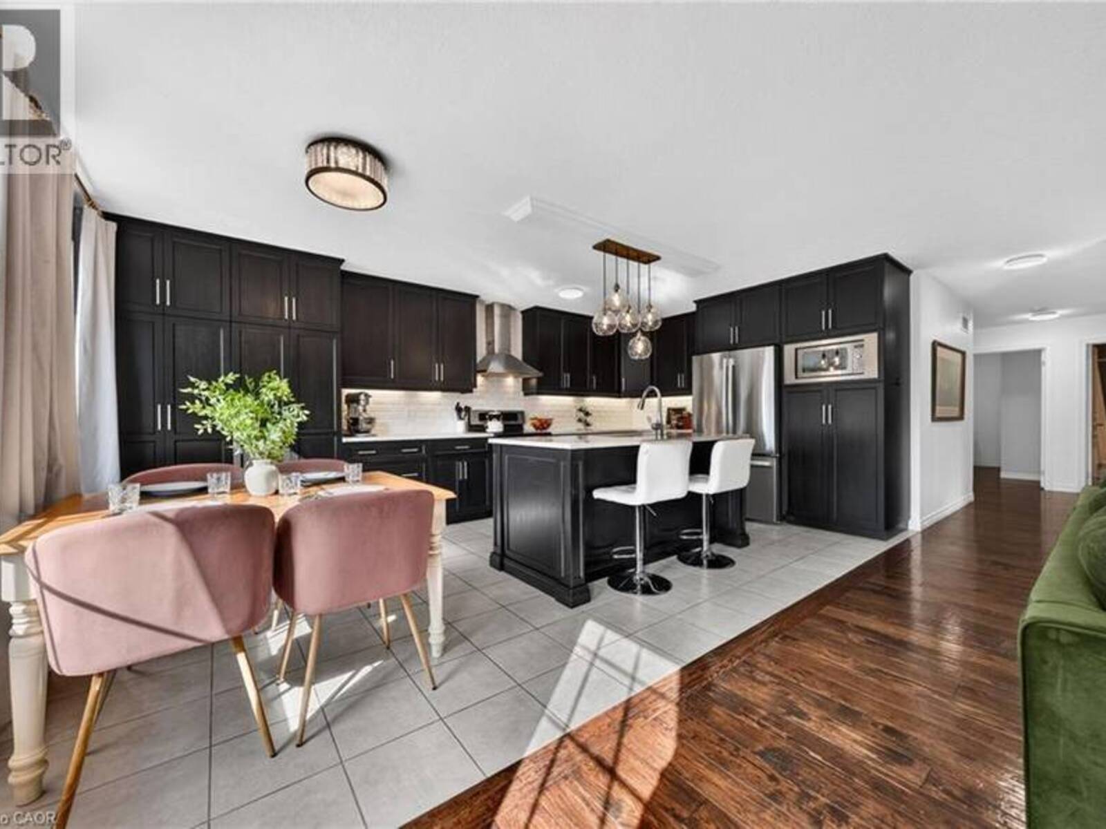 67A RAYMOND Street, Guelph, Ontario N1H 3S4
