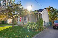 9 SPENCER Avenue | Dundas Ontario | Slide Image Two