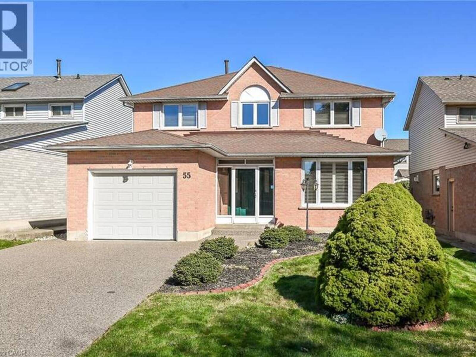 55 FUSILIER Drive, Hamilton, Ontario L9B 2E5