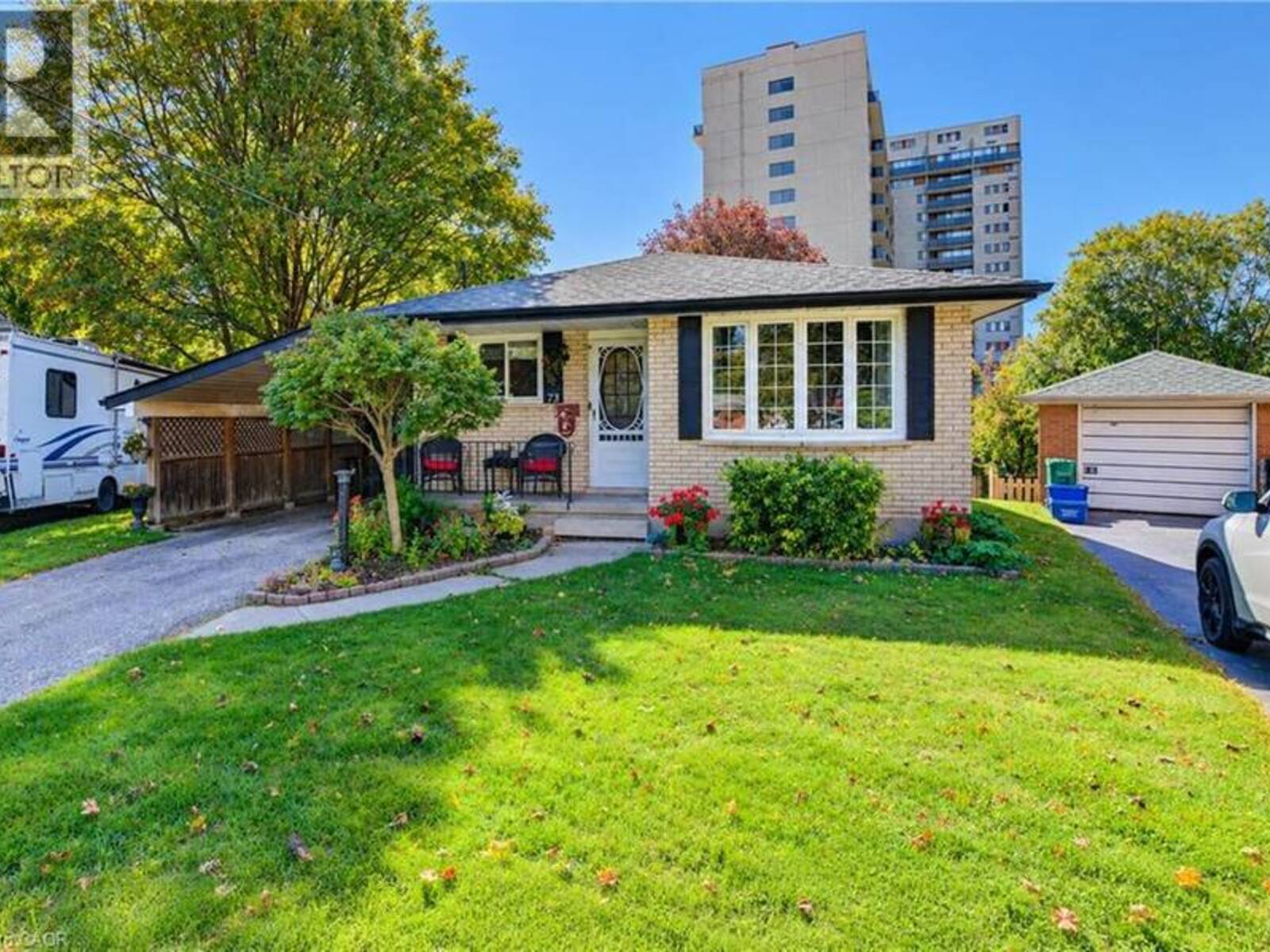 73 BELTON Drive, Kitchener, Ontario N2M 2B7