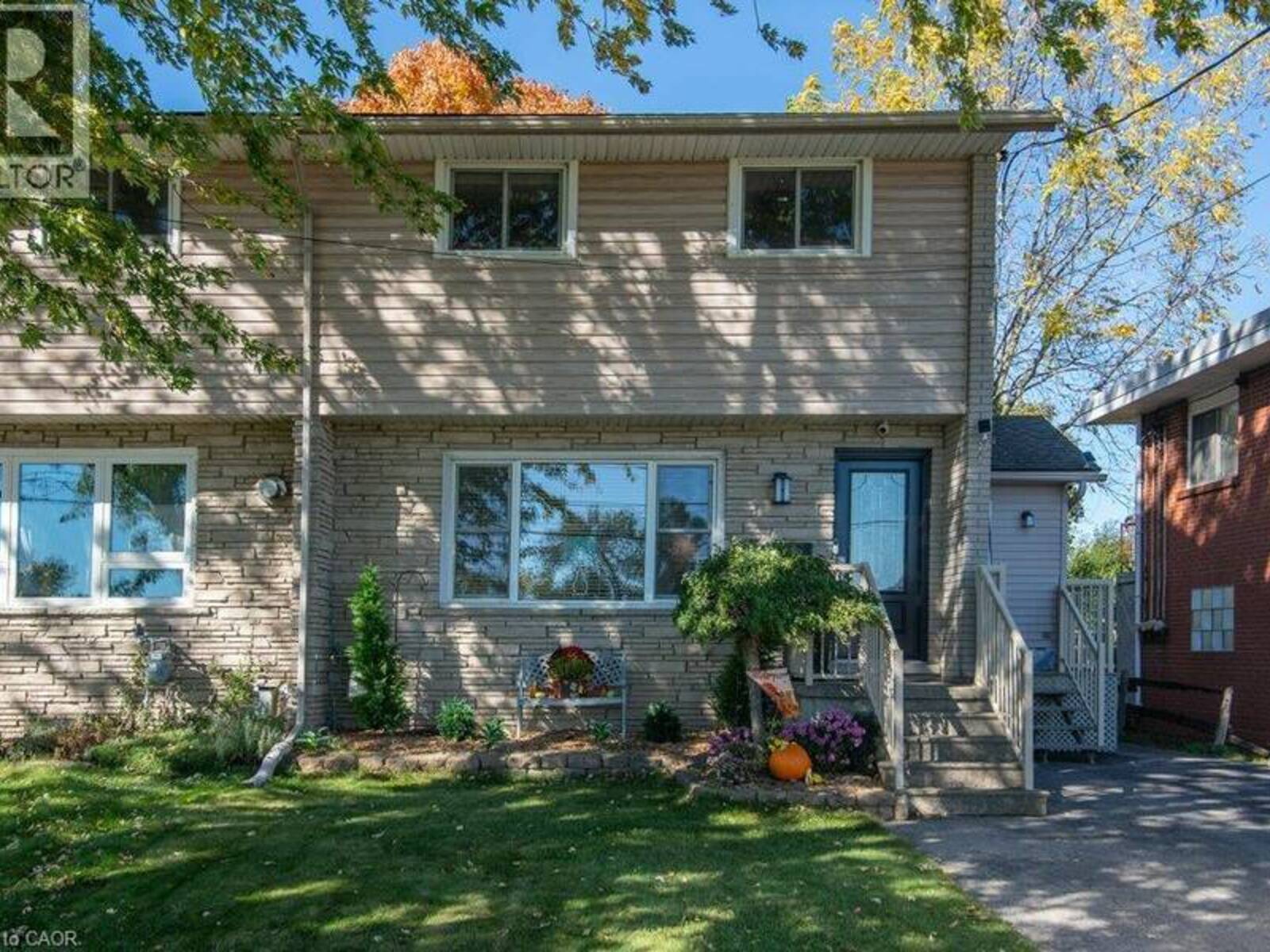 169 SCHWEITZER Street, Kitchener, Ontario N2K 1C3