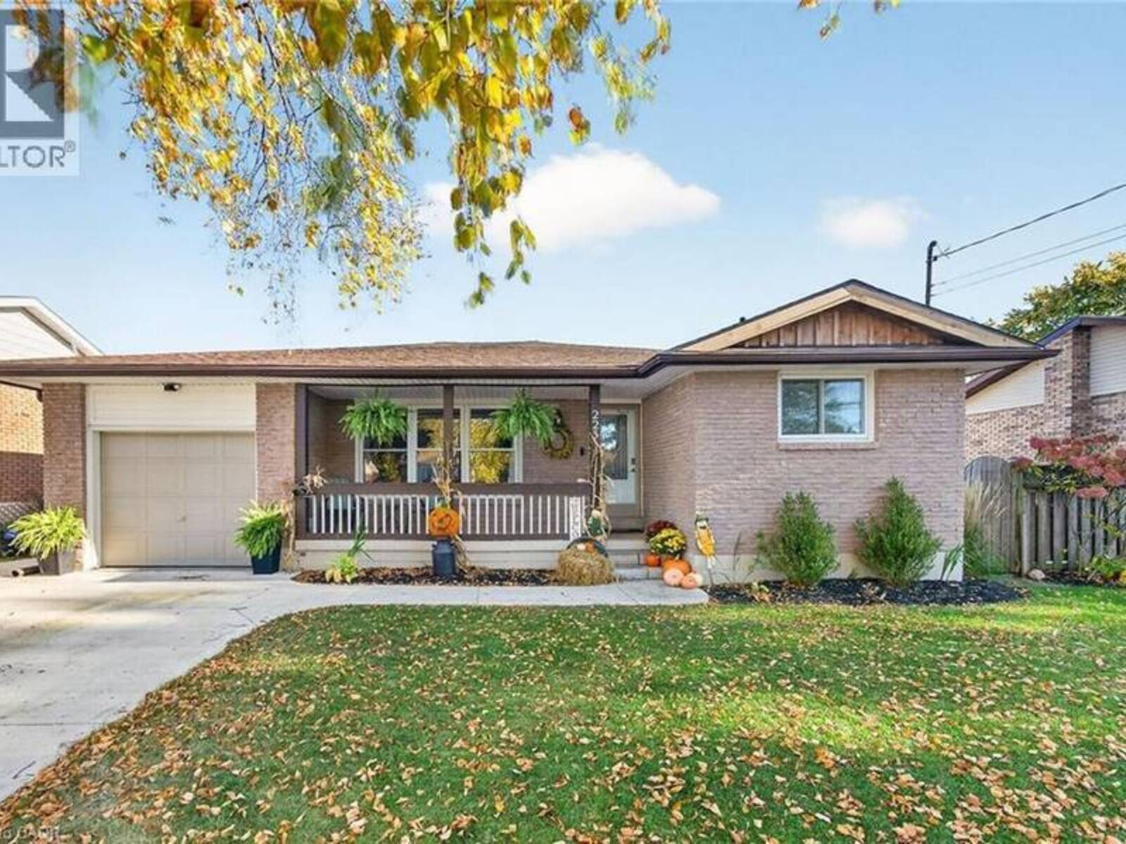225 MACCRAE Drive, Caledonia, Ontario N3W 1K5