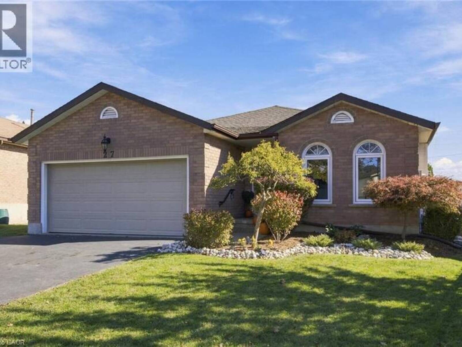 27 COSTAIN Court, Kitchener, Ontario N2N 3A5