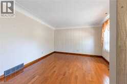 28 SHADYSIDE Avenue | Hamilton Ontario | Slide Image Nine