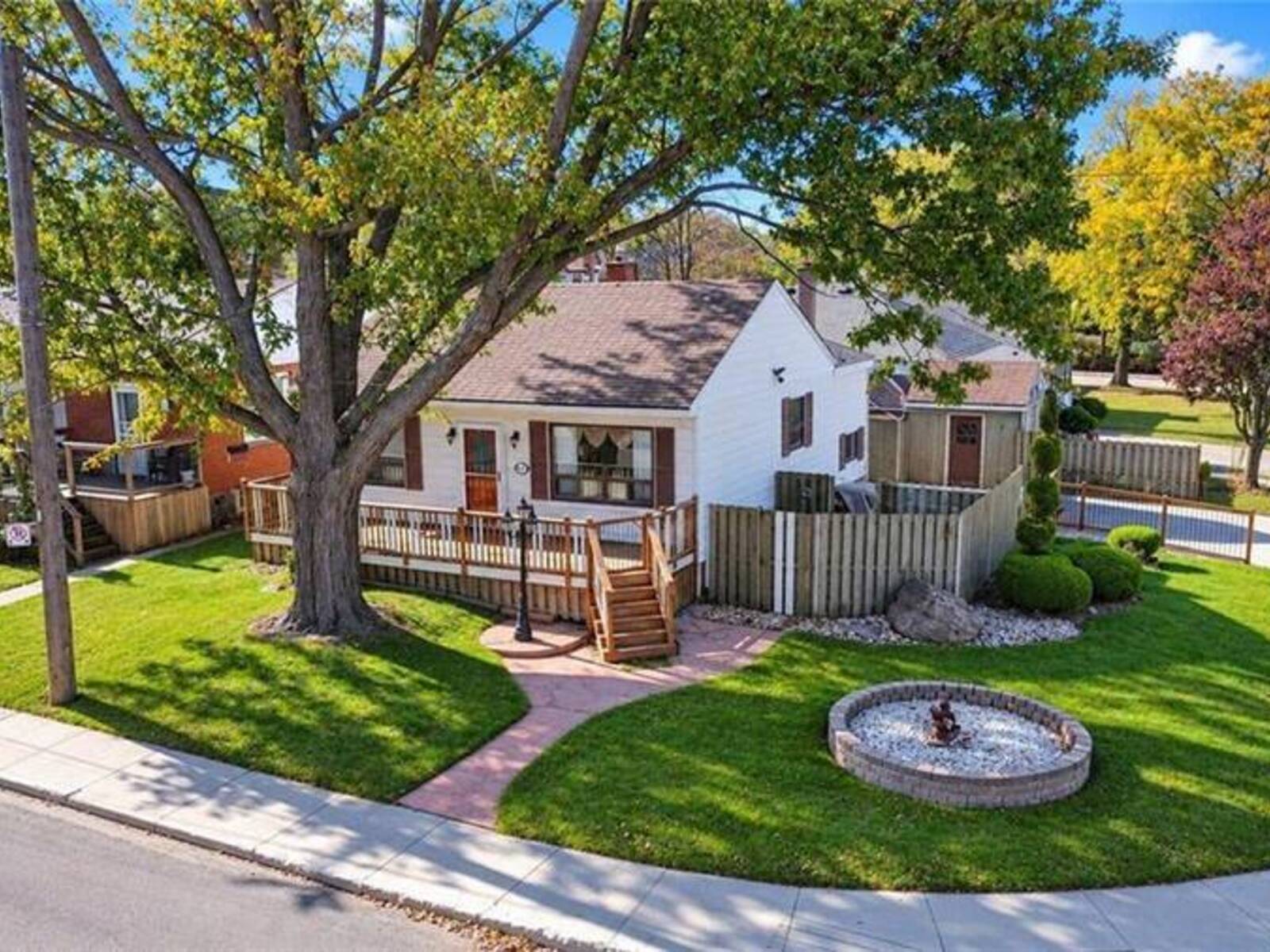 28 SHADYSIDE Avenue, Hamilton, Ontario L8V 3E3