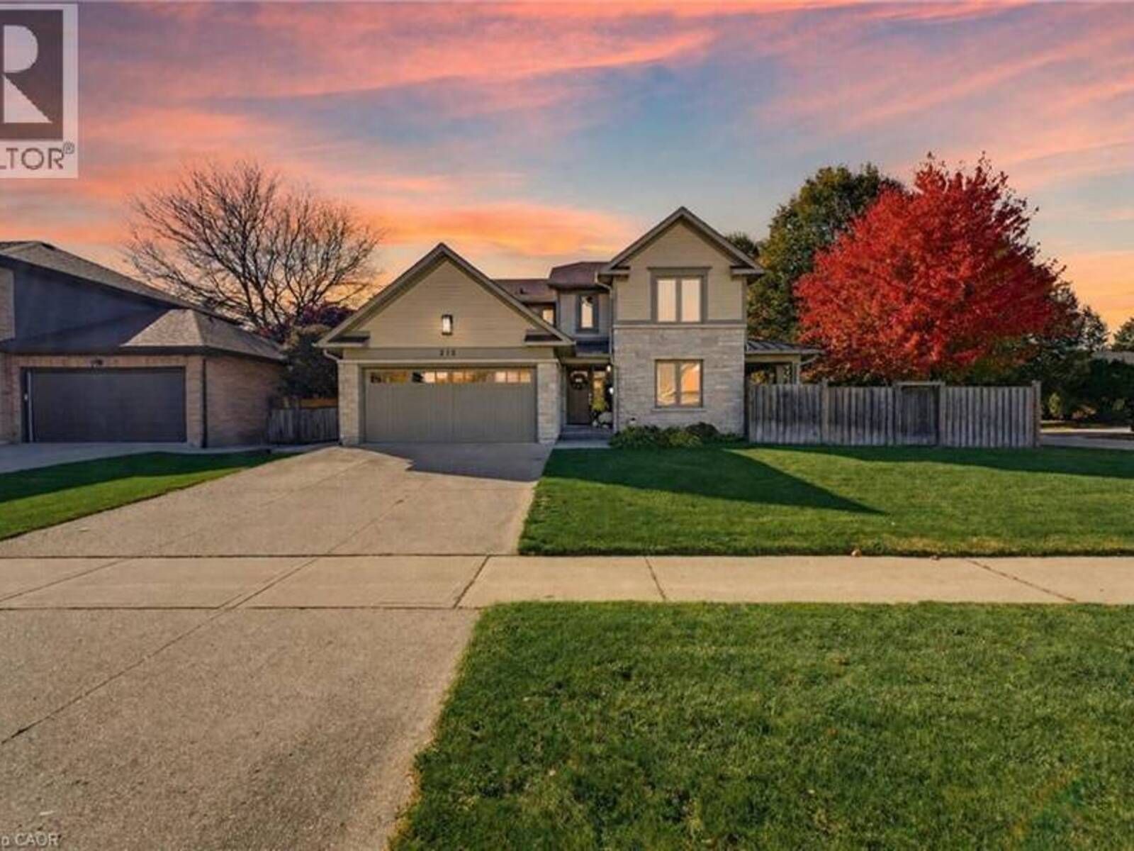 212 STADACONA Avenue, Ancaster, Ontario L9G 4K1