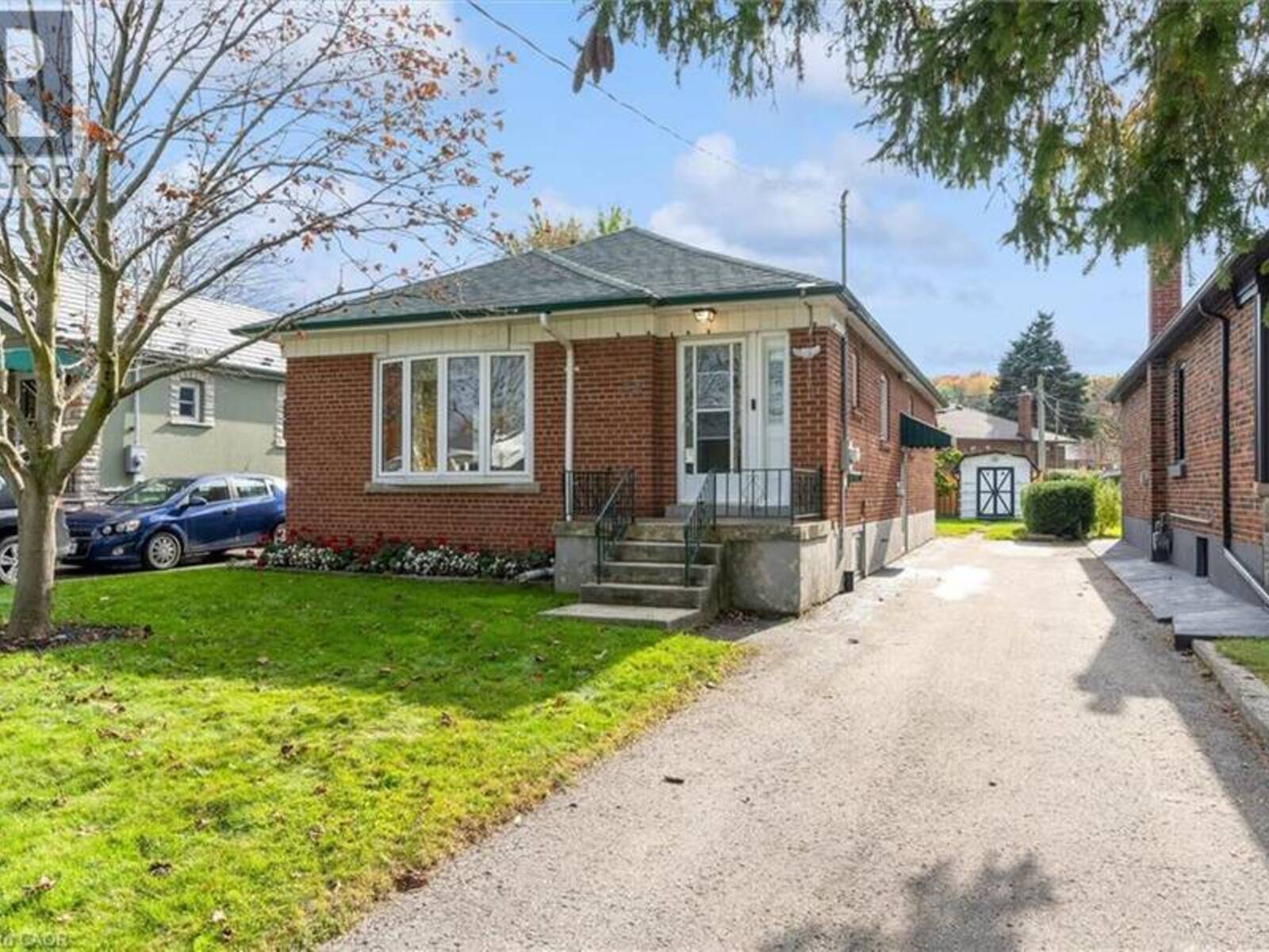 24 MULDREW Avenue, Toronto, Ontario M1R 1X5