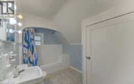 8 MARSHALL Street | Waterloo Ontario | Slide Image Seventeen