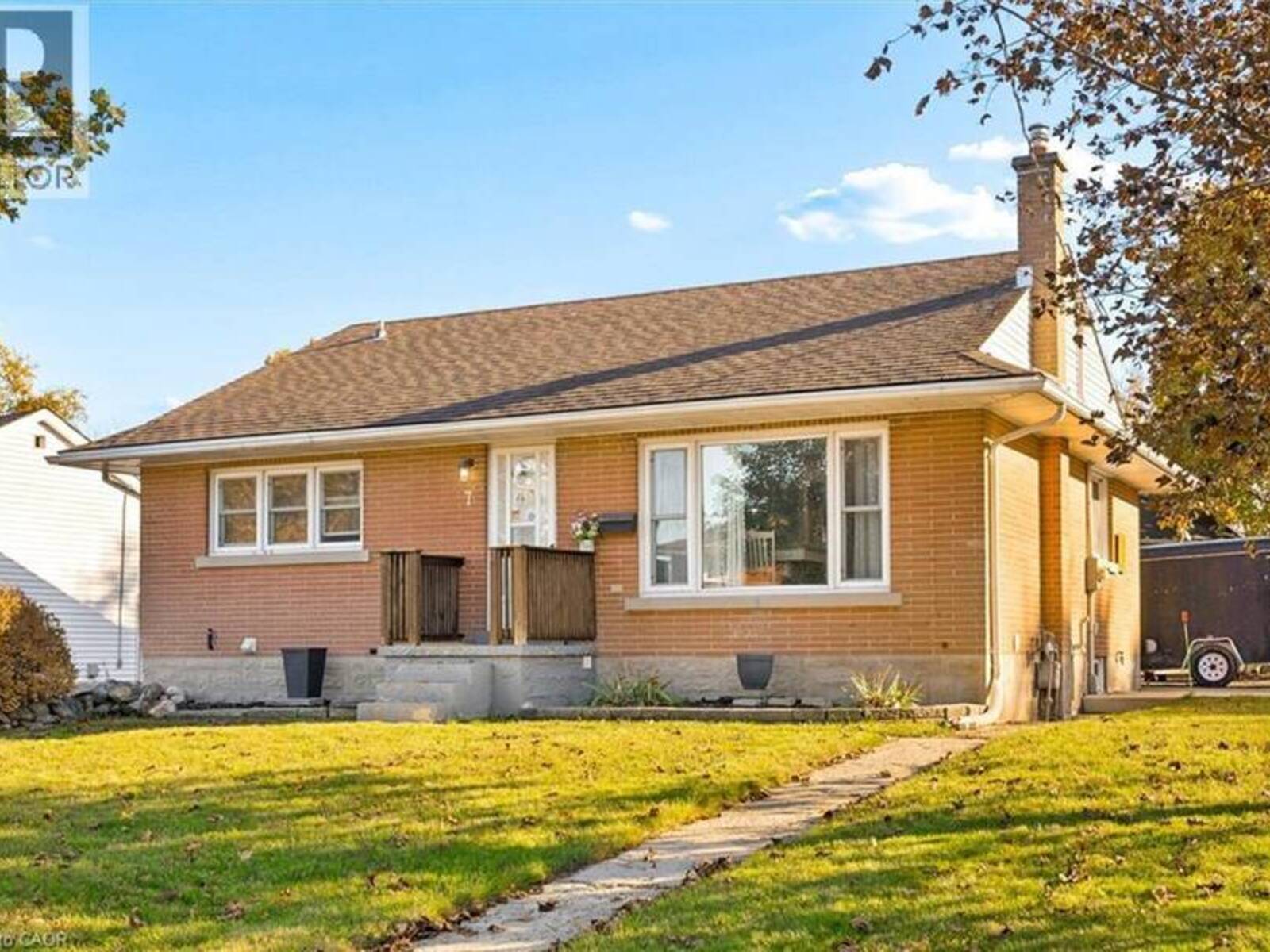 7 PRUETER Avenue, Kitchener, Ontario N2H 6G5