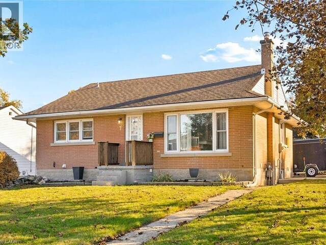7 PRUETER Avenue Kitchener Ontario, N2H 6G5 - 3 Bedrooms Home For Sale