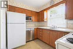 2117 MAPLEWOOD Drive | Burlington Ontario | Slide Image Twelve