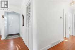 2117 MAPLEWOOD Drive | Burlington Ontario | Slide Image Twenty-three