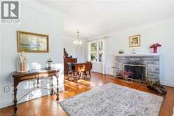 2117 MAPLEWOOD Drive | Burlington Ontario | Slide Image Six
