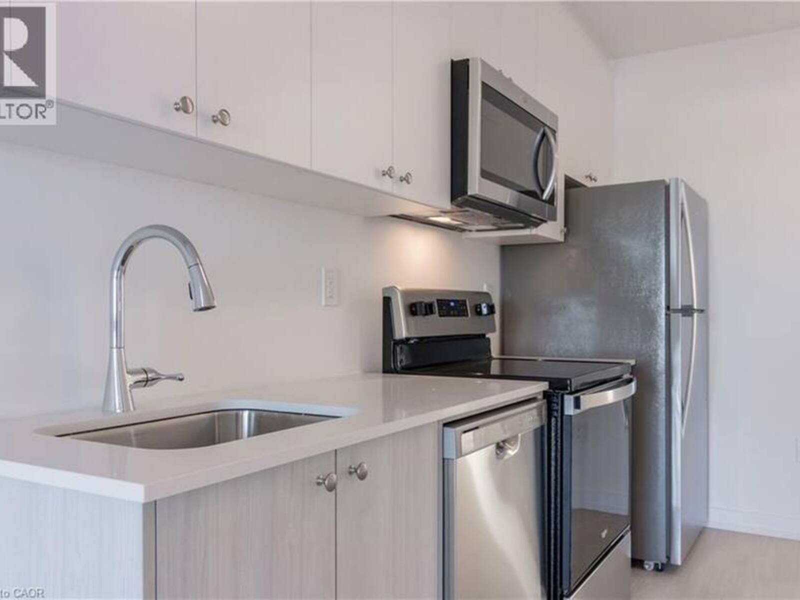 25 PALACE Street Unit# P10, Kitchener, Ontario N2E 0L3