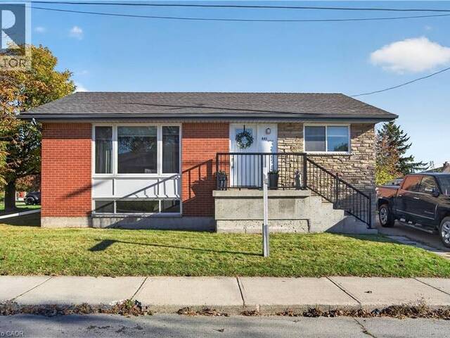 841 TENTH Avenue Hamilton Ontario, L8T 3L7 - 3 Bedrooms Home For Sale