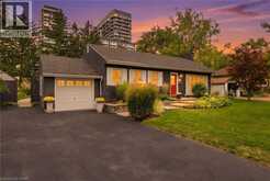 2101 EDINBURGH Drive | Burlington Ontario | Slide Image Two