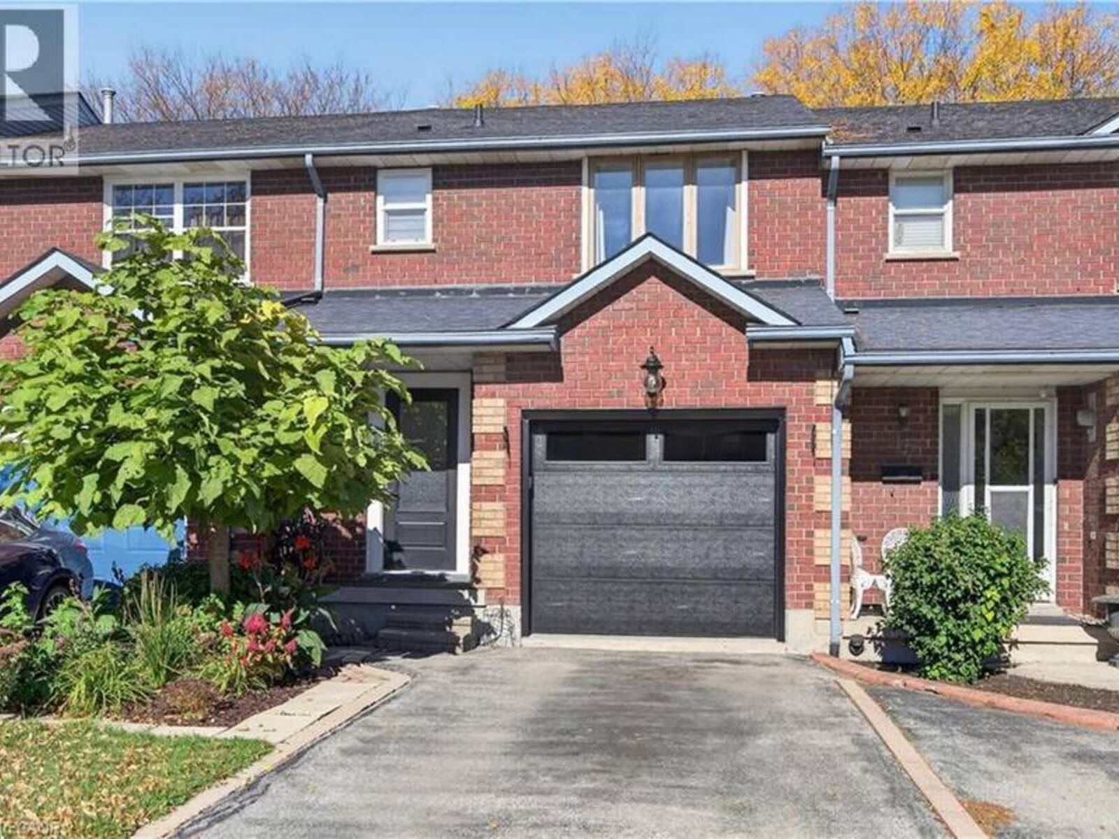 149 ESSLING Avenue, Hamilton, Ontario L9B 2H9
