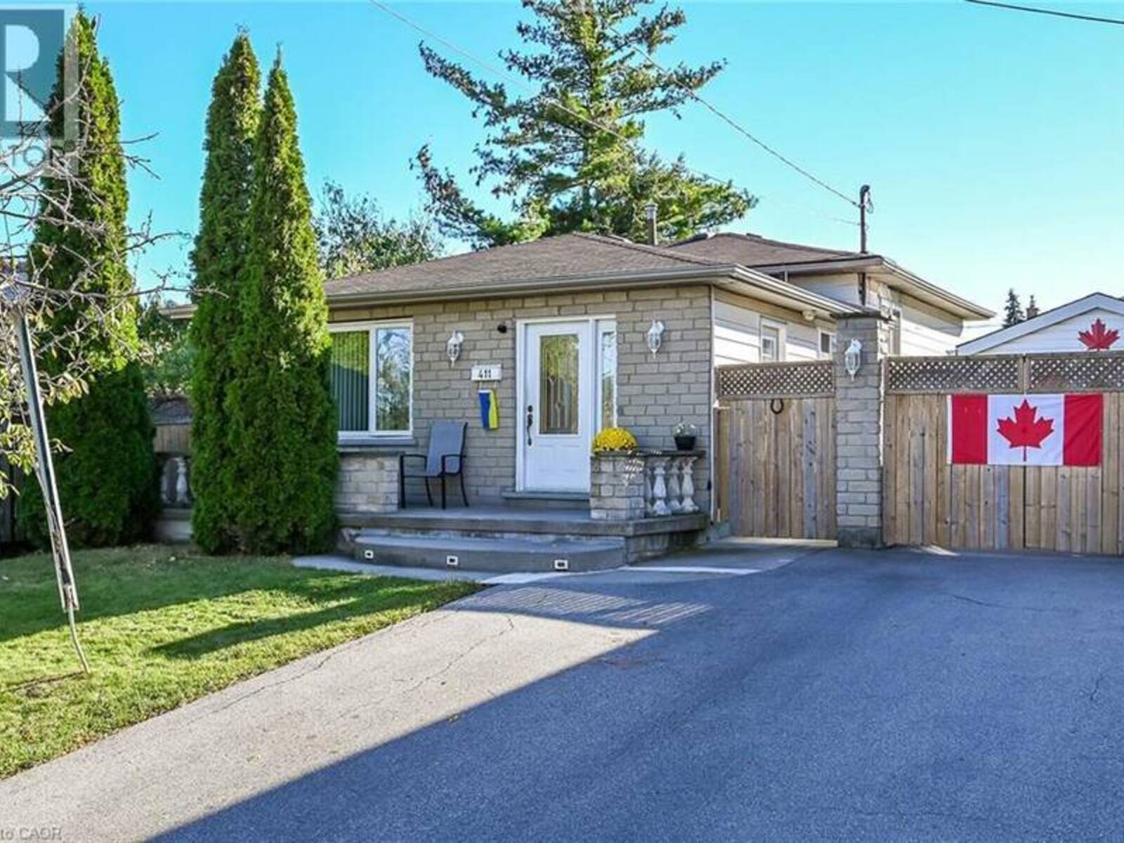 411 QUEEN VICTORIA Drive, Hamilton, Ontario L8W 1G7