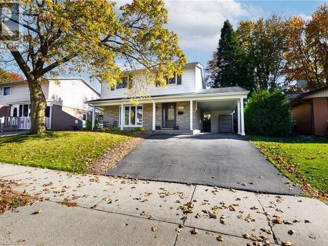 1323 QUEEN'S Boulevard Kitchener Ontario, N2M 1C6 - 4 Bedrooms Home For Sale