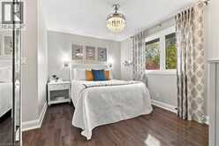 368 AURORA Crescent | Burlington Ontario | Slide Image Eighteen