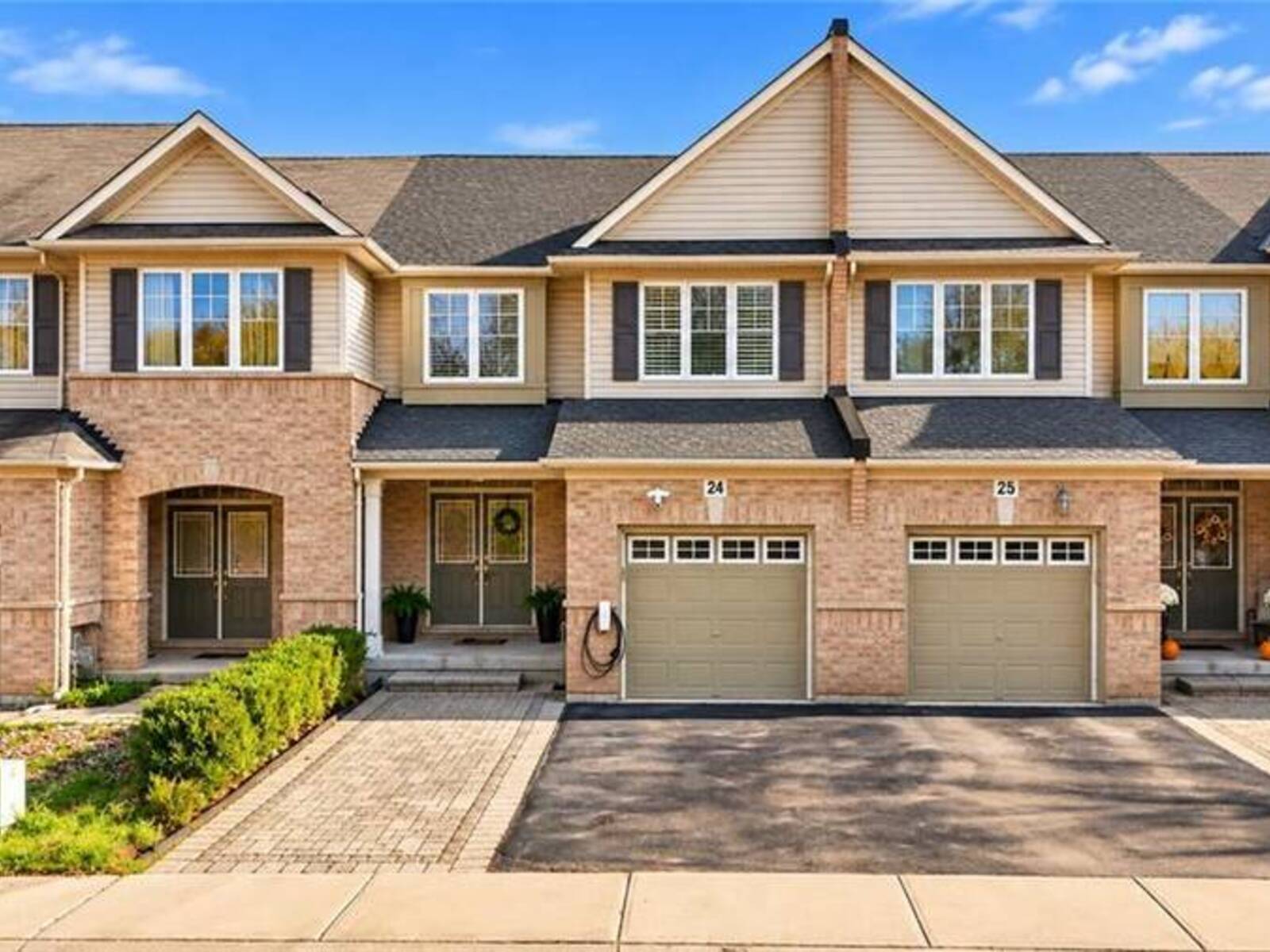 3275 STALYBRIDGE Drive Unit# 24, Oakville, Ontario L6M 0L2