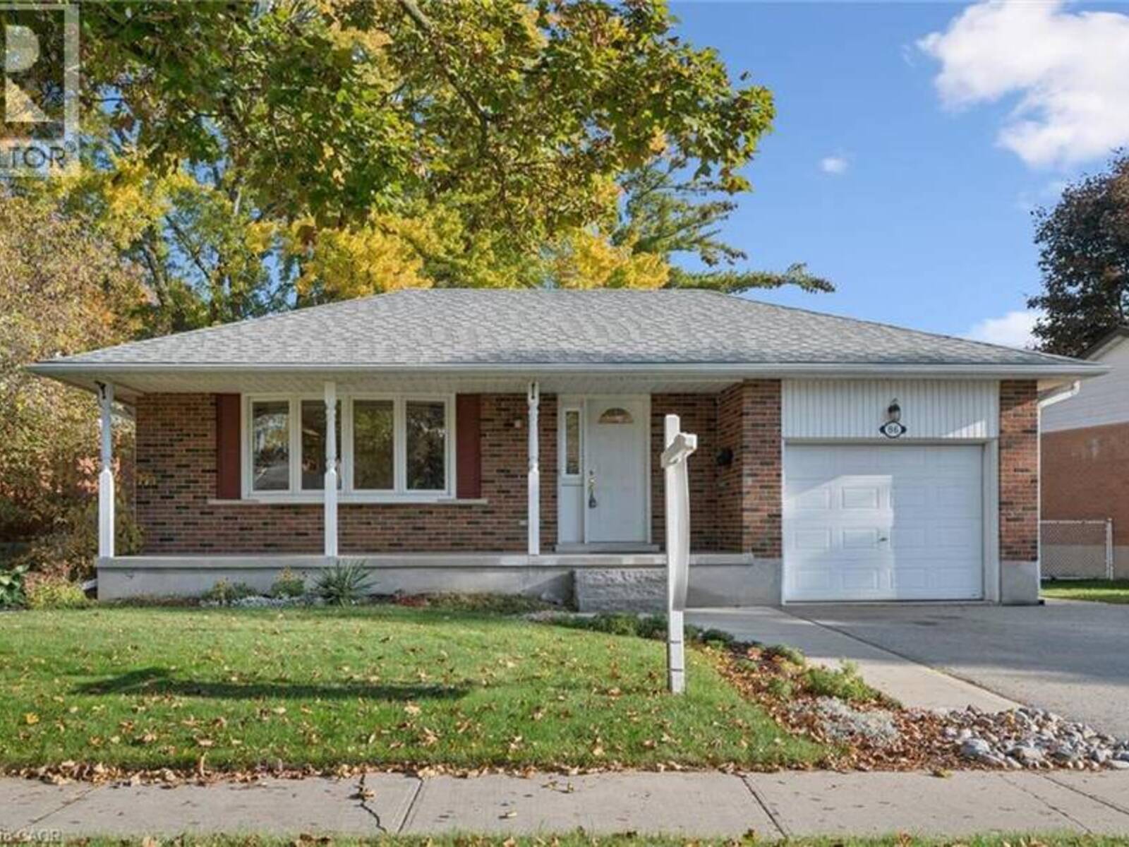 86 LOWER CANADA Crescent, Kitchener, Ontario N2P 1E8