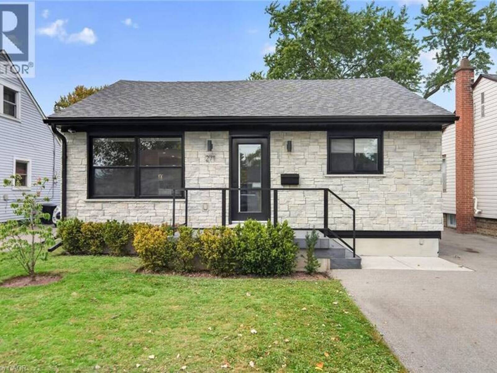 271 JULIAN Avenue, Hamilton, Ontario L8H 5S3
