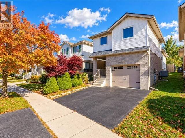 268 KEEWATIN Avenue Kitchener Ontario, N2B 3W4 - 3 Bedrooms Home For Sale