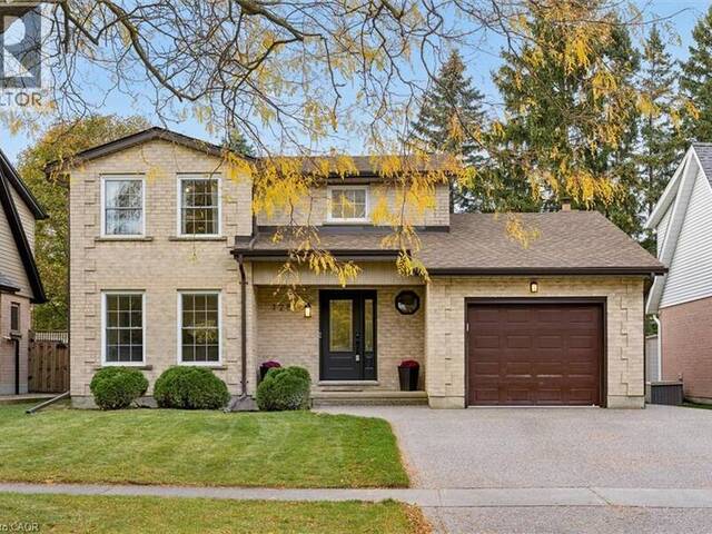 128 SUNPOINT Crescent Waterloo Ontario, N2V 1V1 - 3 Bedrooms Home For Sale