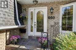 600 HOLLY HILL Crescent | Burlington Ontario | Slide Image Four